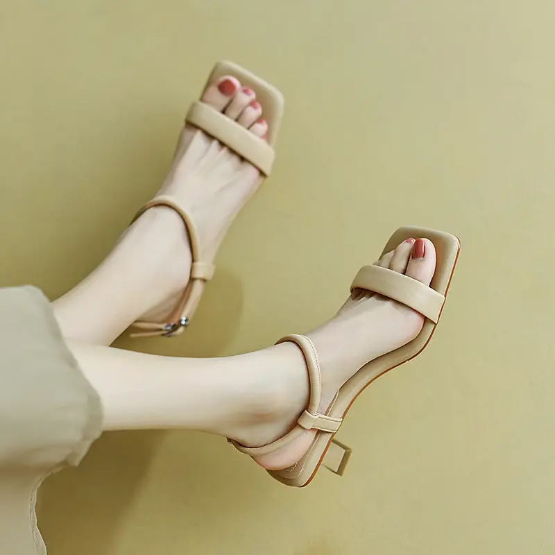 Women Leather Stylish Casual Heel Sandals online